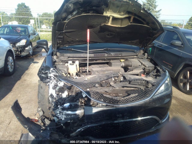 2C4RC1EG1JR316766 Chrysler Pacifica Touring L Plus