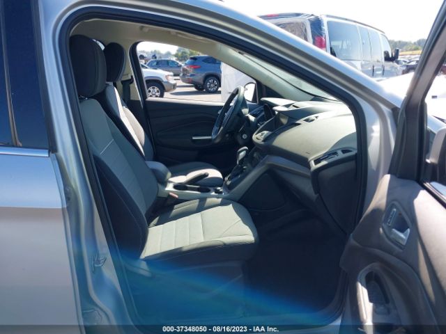 1FMCU9GX2FUA79841 Ford ESCAPE SE