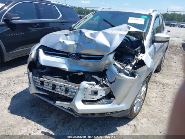 1FMCU0JX4GUB88677 Ford Escape Titanium