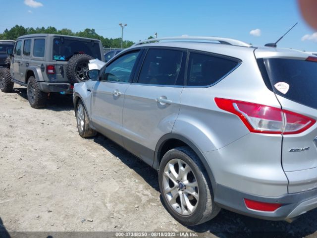 1FMCU0JX4GUB88677 Ford Escape Titanium