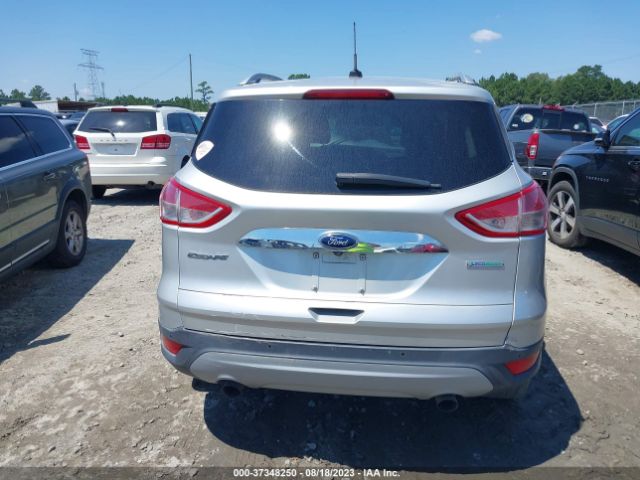 1FMCU0JX4GUB88677 Ford Escape Titanium