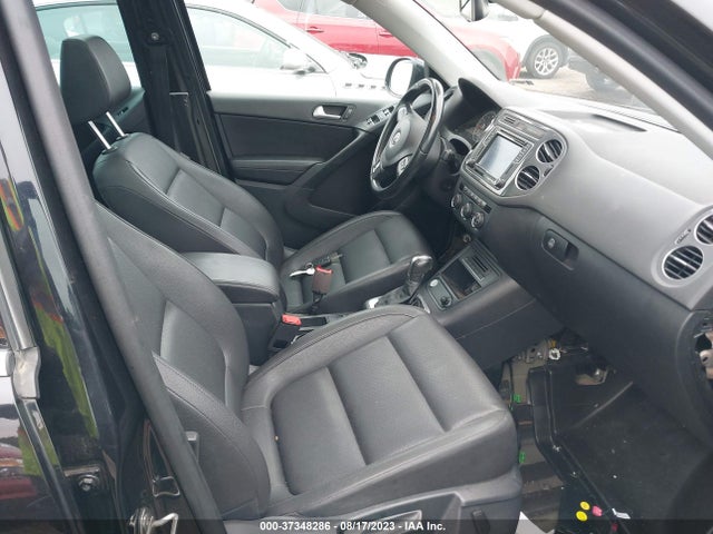 WVGBV7AX4GW513463 Volkswagen TIGUAN SE