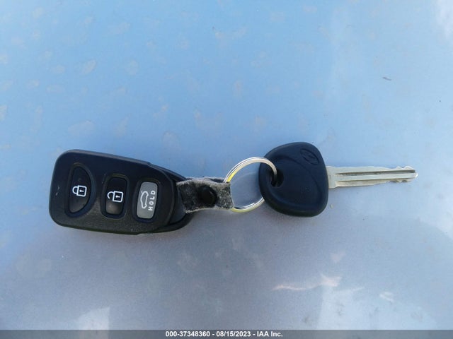 2013 HYUNDAI ELANTRA GLS PZEV VIN: KMHDH4AE9DU848156