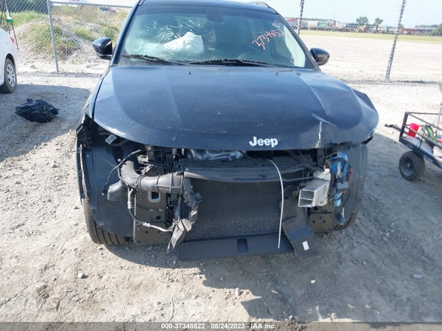 3C4NJCBB3JT248217 Jeep Compass Latitude