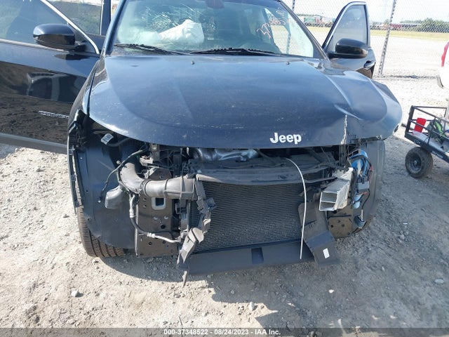 3C4NJCBB3JT248217 Jeep Compass Latitude