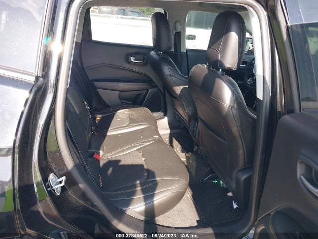 3C4NJCBB3JT248217 Jeep Compass Latitude