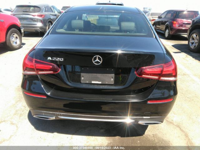 W1K3G4EB4LW043743 Mercedes-Benz A-class A 220
