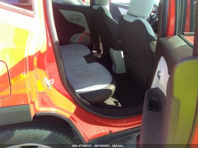 ZACCJABT0FPB55218 Jeep Renegade Latitude