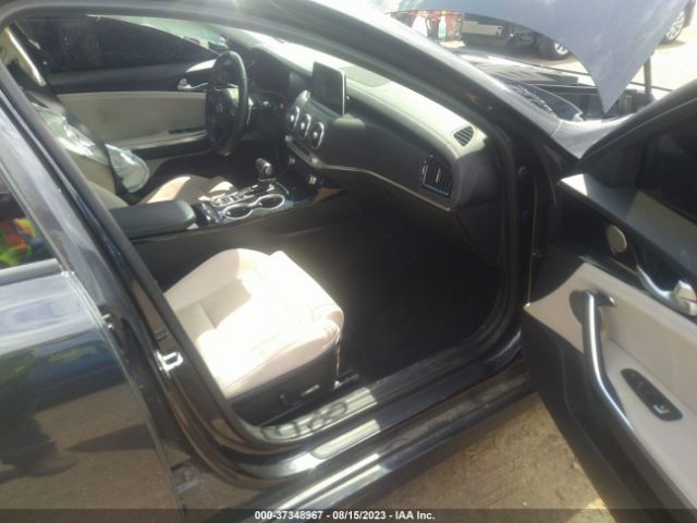 KNAE25LA1K6042630 KIA Stinger Premium