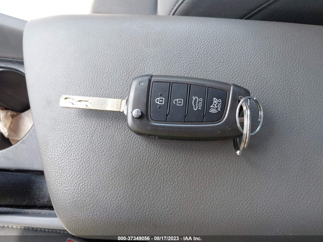 2022 HYUNDAI ELANTRA SE VIN: KMHLL4AG3NU344960