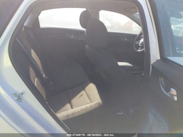 3KPF24AD9ME267518 KIA Forte Lxs