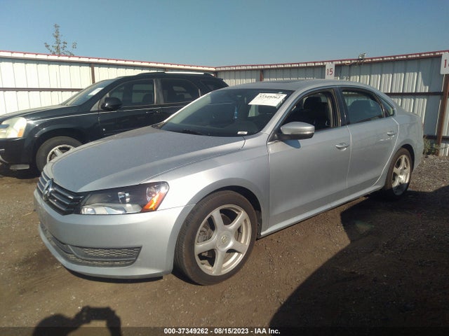 1VWBV7A38FC072354 Volkswagen Passat 2.0l Tdi Se W/sunroof