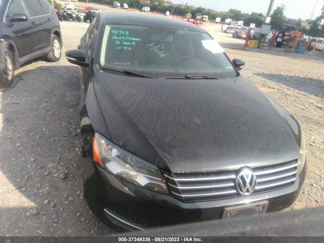 1VWAT7A39FC017011 Volkswagen Passat 1.8t Wolfsburg Ed