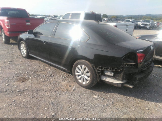 1VWAT7A39FC017011 Volkswagen Passat 1.8t Wolfsburg Ed