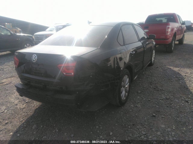 1VWAT7A39FC017011 Volkswagen Passat 1.8t Wolfsburg Ed