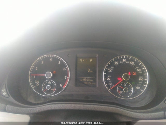 1VWAT7A39FC017011 Volkswagen Passat 1.8t Wolfsburg Ed
