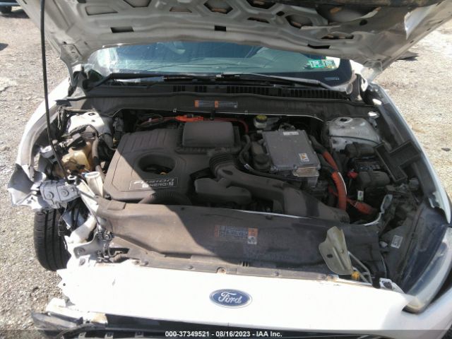 3FA6P0SUXGR305074 Ford Fusion Energi Titanium