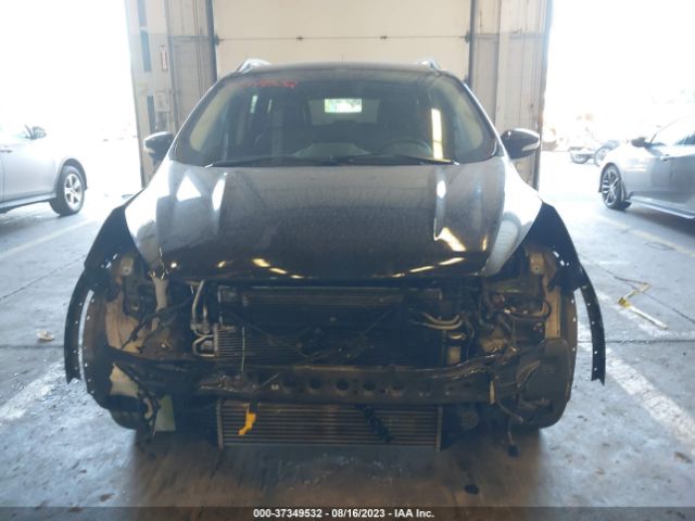 1FMCU0J95HUC95983 Ford Escape Titanium