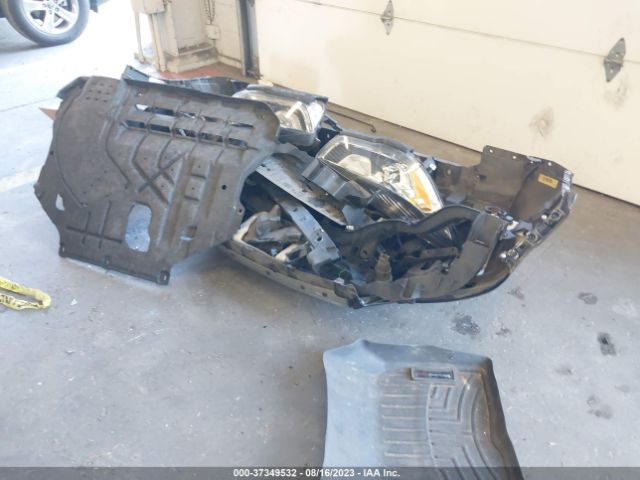 1FMCU0J95HUC95983 Ford Escape Titanium