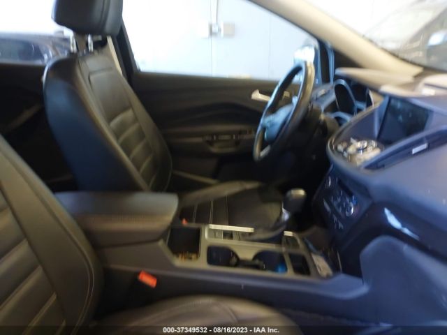 1FMCU0J95HUC95983 Ford Escape Titanium
