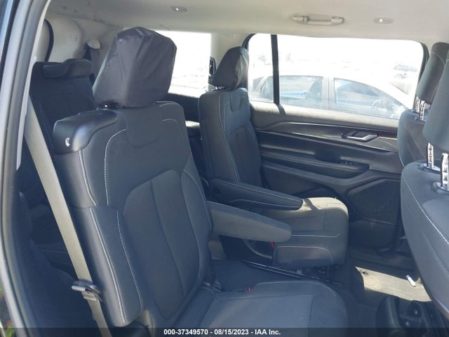 1C4RJKAG3P8712607 Jeep Grand Cherokee L Laredo