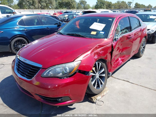 Chrysler 200 Touring 2014 1C3CCBBG8EN152536 Image 2
