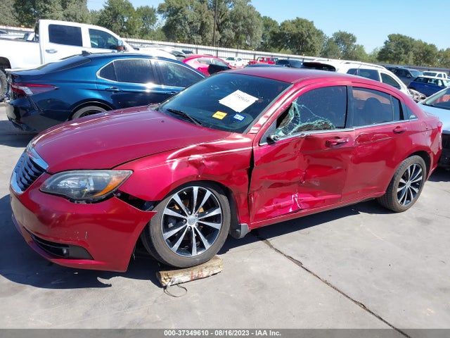 Chrysler 200 Touring 2014 1C3CCBBG8EN152536 Image 6