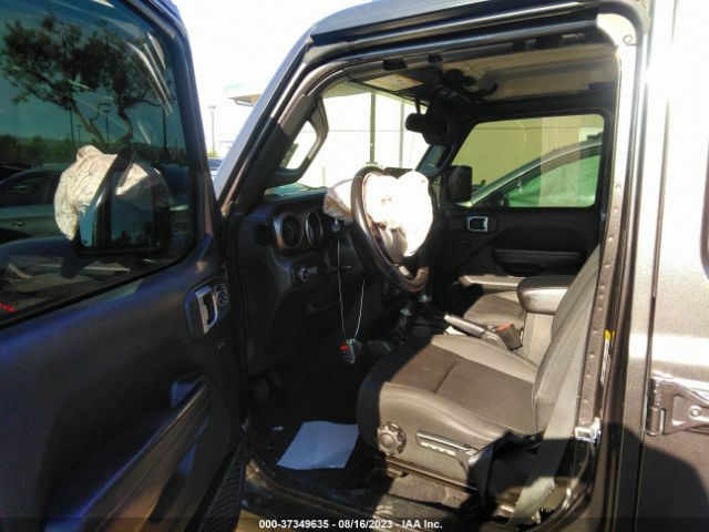 1C4HJXDN1KW682918 Jeep Wrangler Unlimited Sport S
