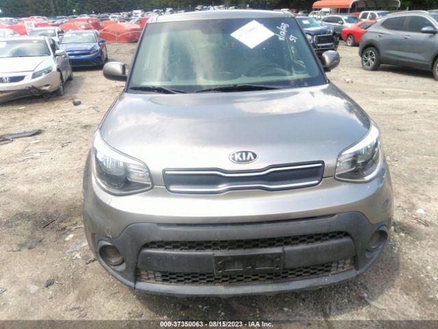 KNDJN2A29H7437158 KIA Soul Base