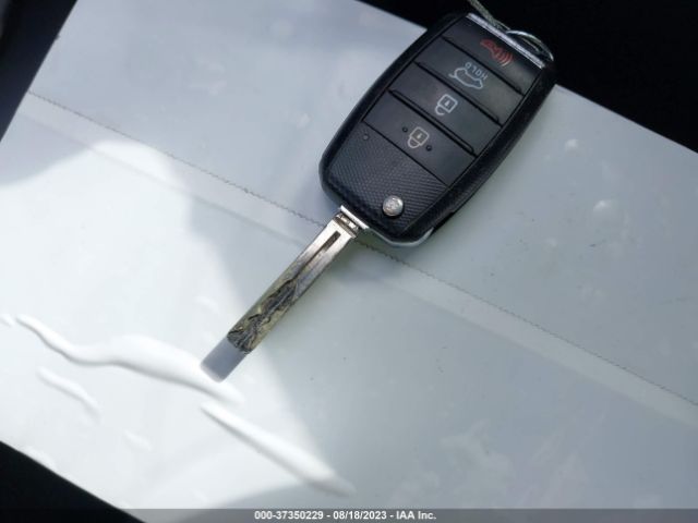 KNDPM3AC2J7468074 KIA Sportage Lx