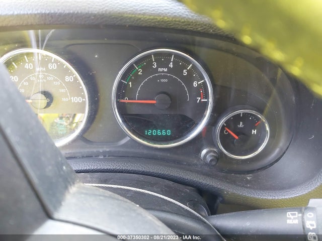 1C4HJWDG0EL130103 Jeep Wrangler Unlimited Sport