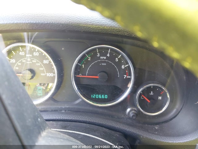 1C4HJWDG0EL130103 Jeep Wrangler Unlimited Sport