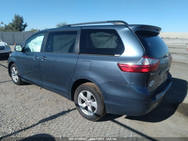 5TDKZ3DC4HS891357 Toyota SIENNA LE