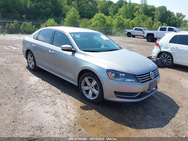 2013 VOLKSWAGEN PASSAT SE VIN: 1VWBP7A3XDC108102