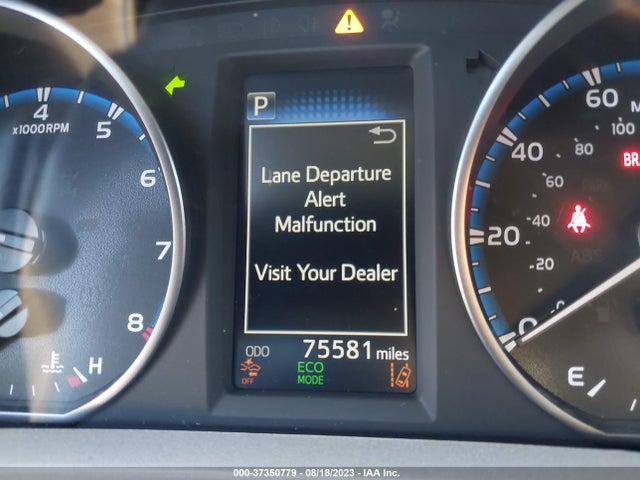 2018 TOYOTA RAV4 LE VIN: 2T3ZFREV6JW501440