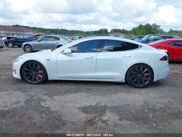 Tesla Model S 75d 2016 5YJSA1E20GF155102 Image 13