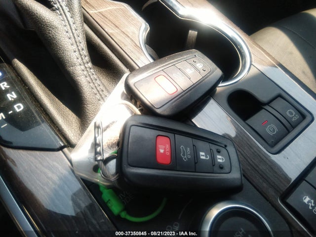 Toyota Highlander Platinum 2022 5TDFZRBH0NS208326 Image 11