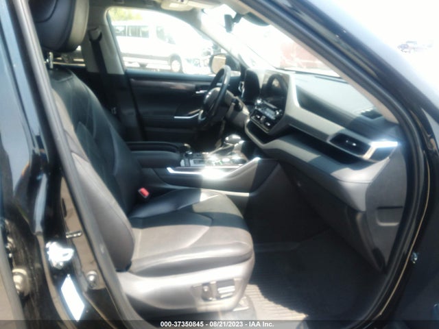 Toyota Highlander Platinum 2022 5TDFZRBH0NS208326 Image 5