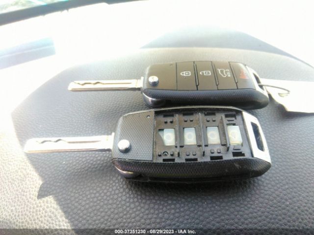 KNDJP3A58E7004842 KIA SOUL +