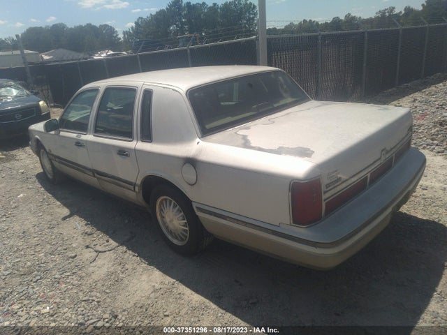 1997 LINCOLN TOWN CAR SIGNATURE VIN: 1LNLM82W7VY688472