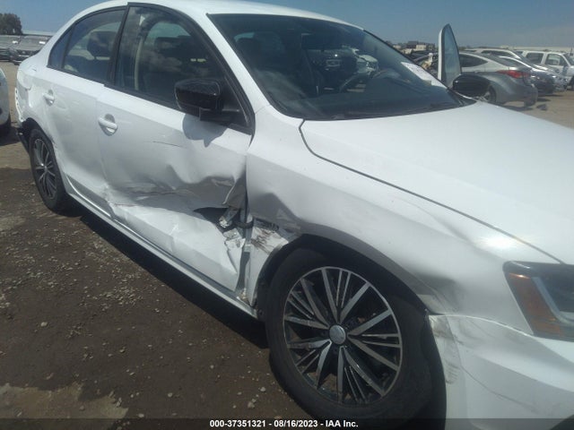 3VWDB7AJ1JM223848 Volkswagen Jetta 1.4t