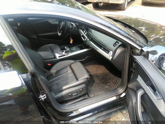 WAUENCF56JA099945 Audi A5 Sportback Premium Plus