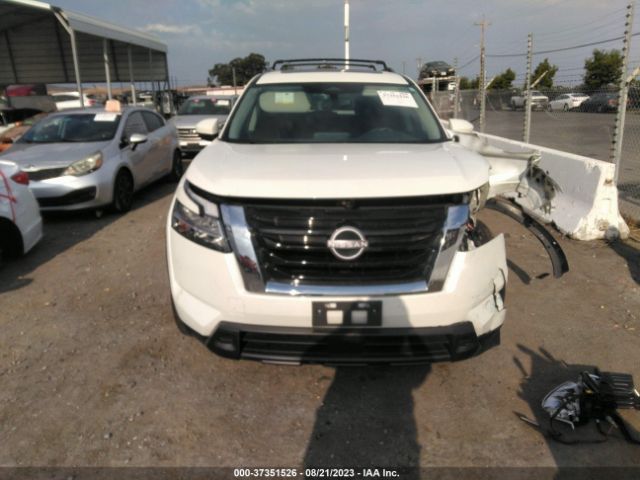 5N1DR3BD8NC272953 Nissan Pathfinder Sv