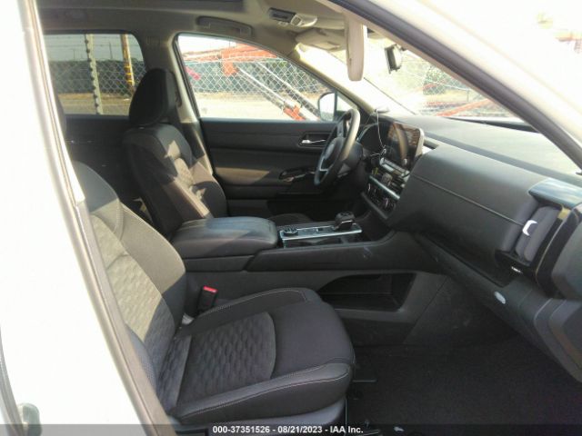 5N1DR3BD8NC272953 Nissan Pathfinder Sv