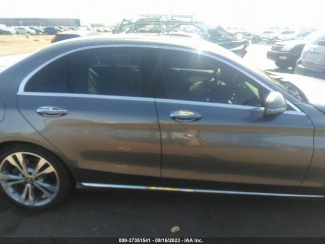 55SWF4JB8JU264875 Mercedes-Benz C-class C 300