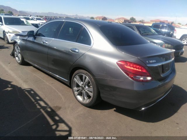 55SWF4JB8JU264875 Mercedes-Benz C-class C 300