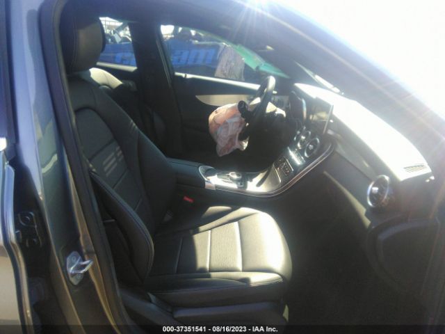55SWF4JB8JU264875 Mercedes-Benz C-class C 300