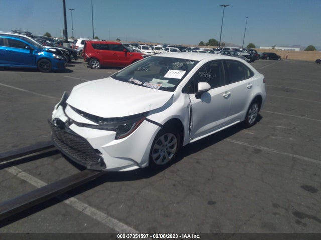 Toyota COROLLA LE 2022 JTDEPMAE7N3032145 Image 2