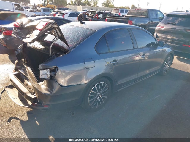 3VWD17AJ6GM393585 Volkswagen Jetta Sedan 1.8t Sport