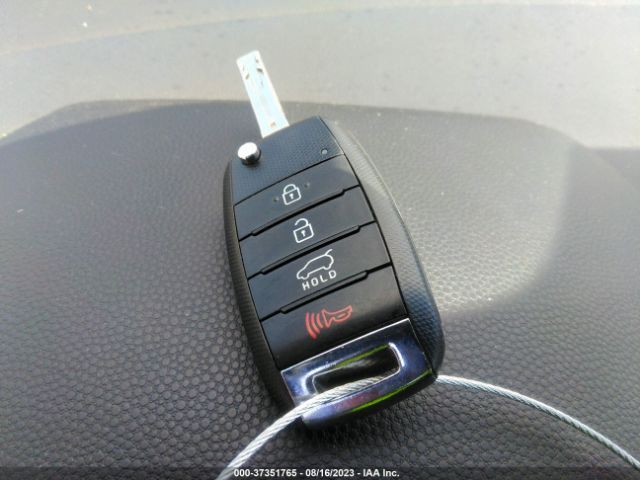 KNDJP3A58E7700987 KIA SOUL +